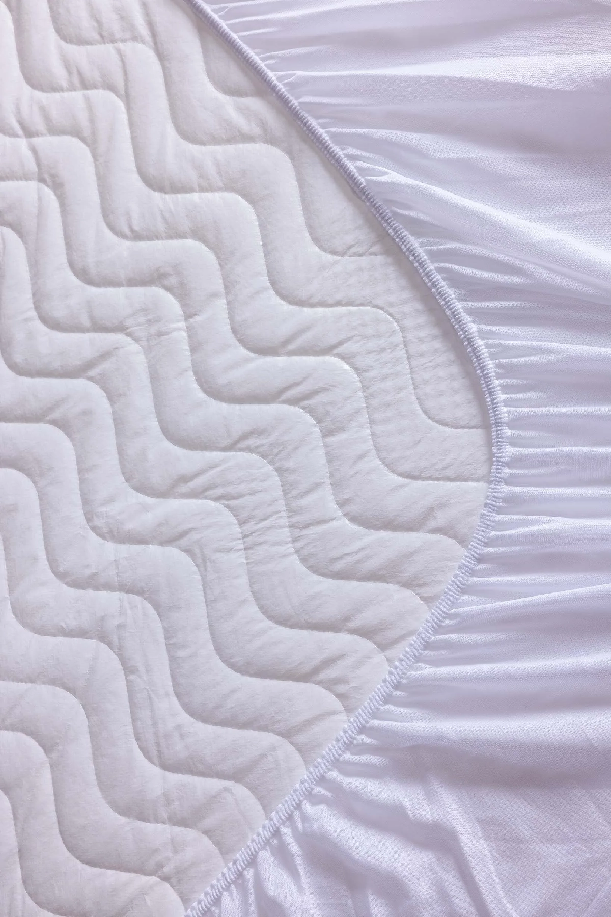 Evony%20Fitted%20Kapitoneli%20160x200%20Cm%20Çift%20Kişilik%20Yatak%20Koruyucu%20Çarşaf