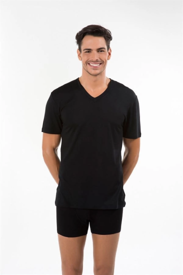 Kom Antonio V Yaka T-Shirt